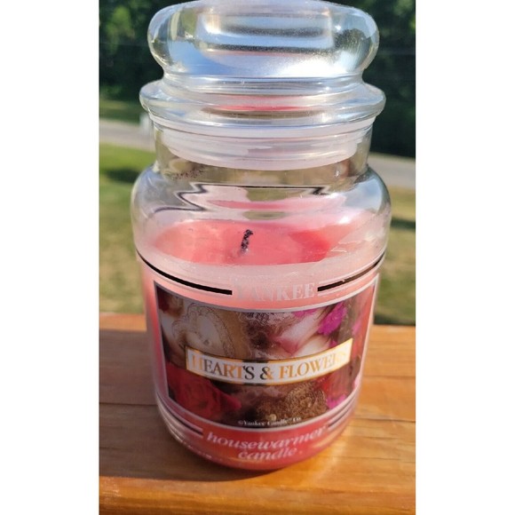 Yankee Candle Hearts & Flowers Black Band White Label 22 Oz Jar Retired RARE - Picture 3 of 14